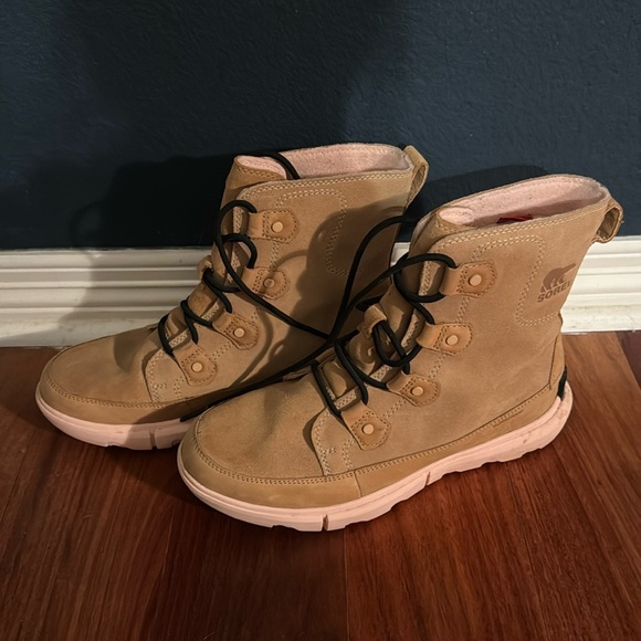 Sorel Explorer II Joan Sport Boot Women's Size 10 Buff Canoe Waterproof NL4458 - Picture 2 of 6